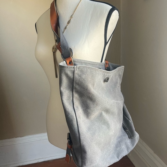 Gray canvas shoulder bag with 6 pockets and adjustable shoulder strap - Picture 3 of 11